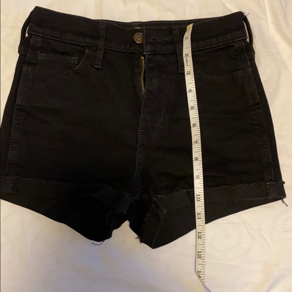 Shorts - Picture 4 of 5